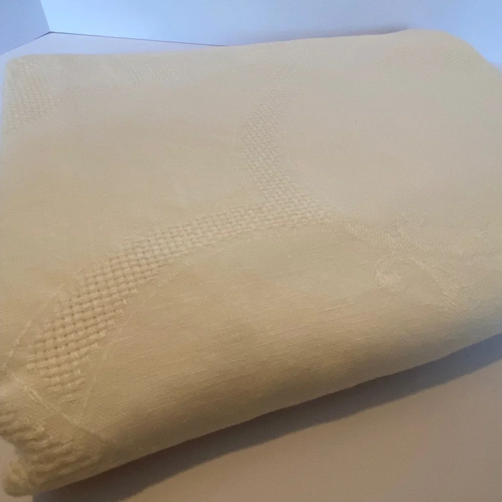 Hibernia Irish Tablecloth and Napkin Set 55x84 Ivory NEW Pure Linen DamaskFloral